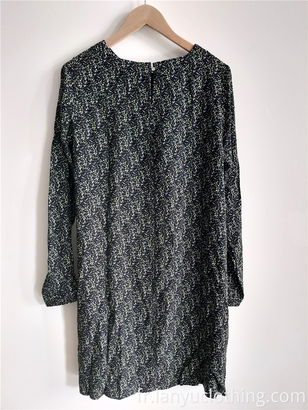 Women's Dress With A Round Neck